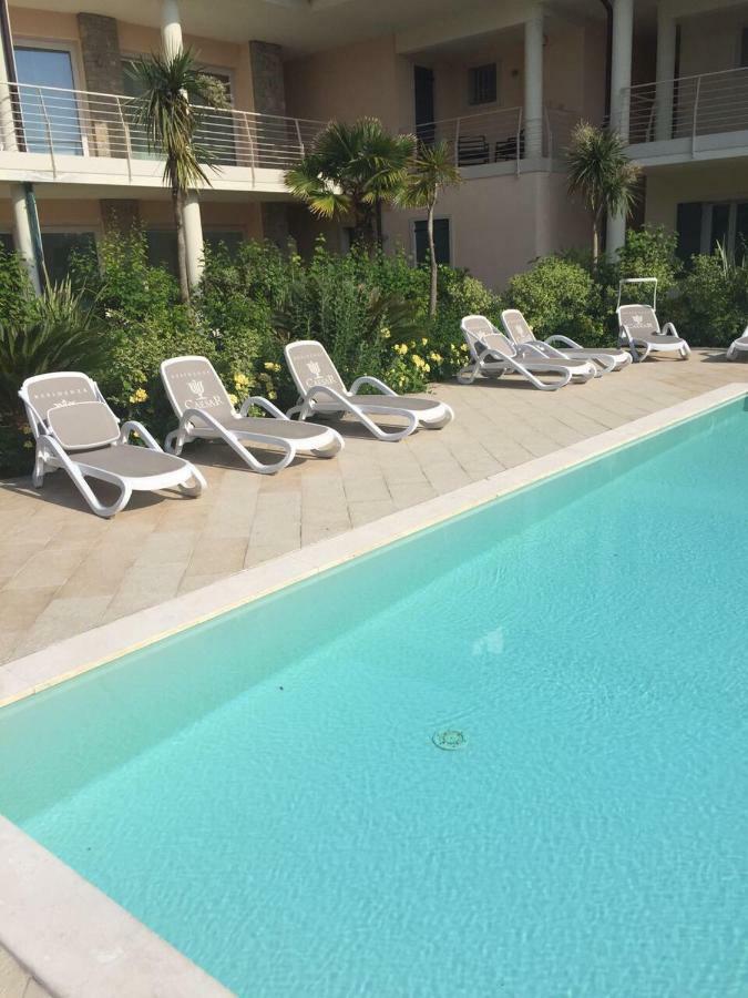 De Luxe Apartments Eden Sirmione Exterior foto